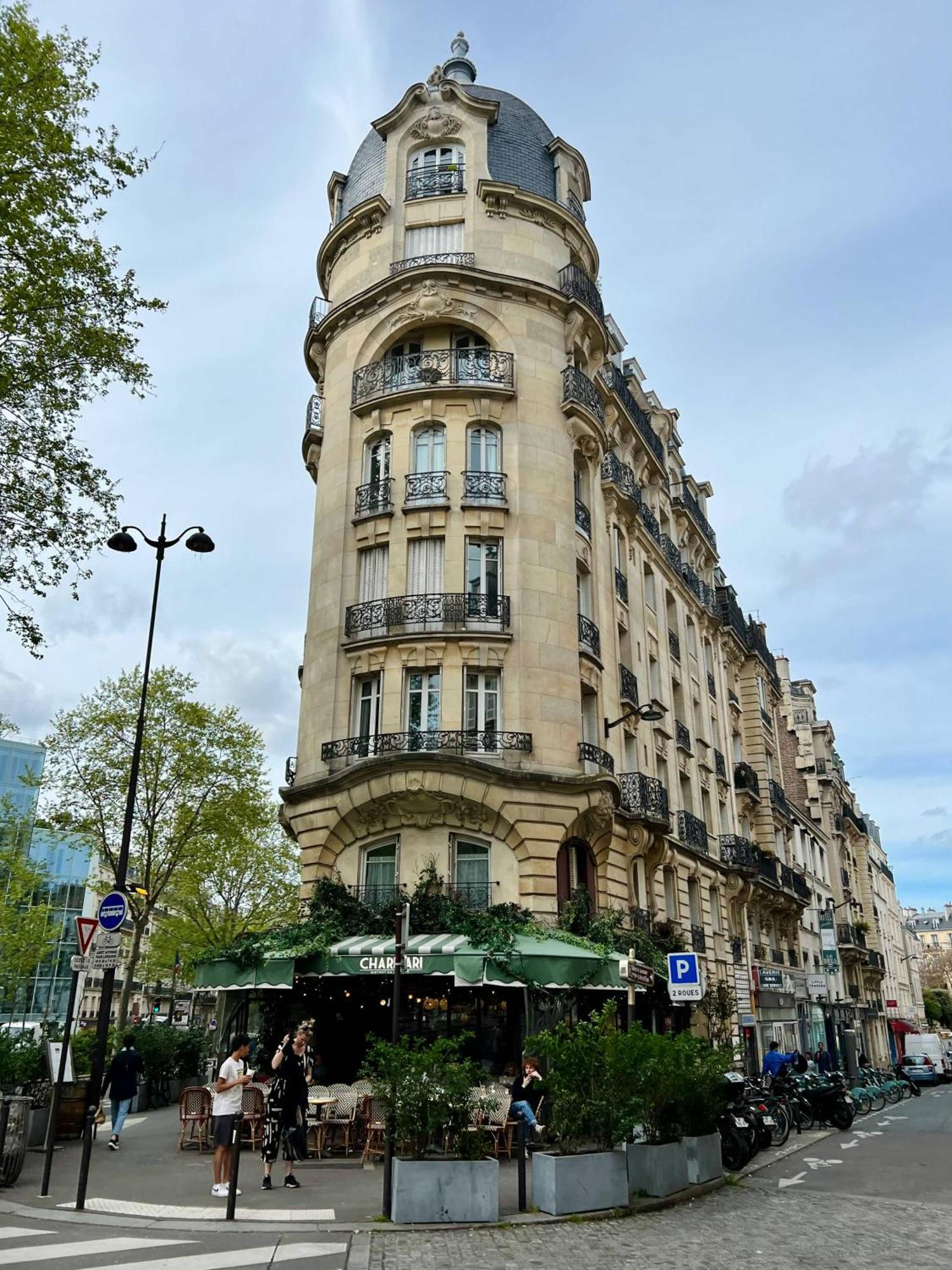 Spacious In Saint-germain-des-pres Appartement Parijs