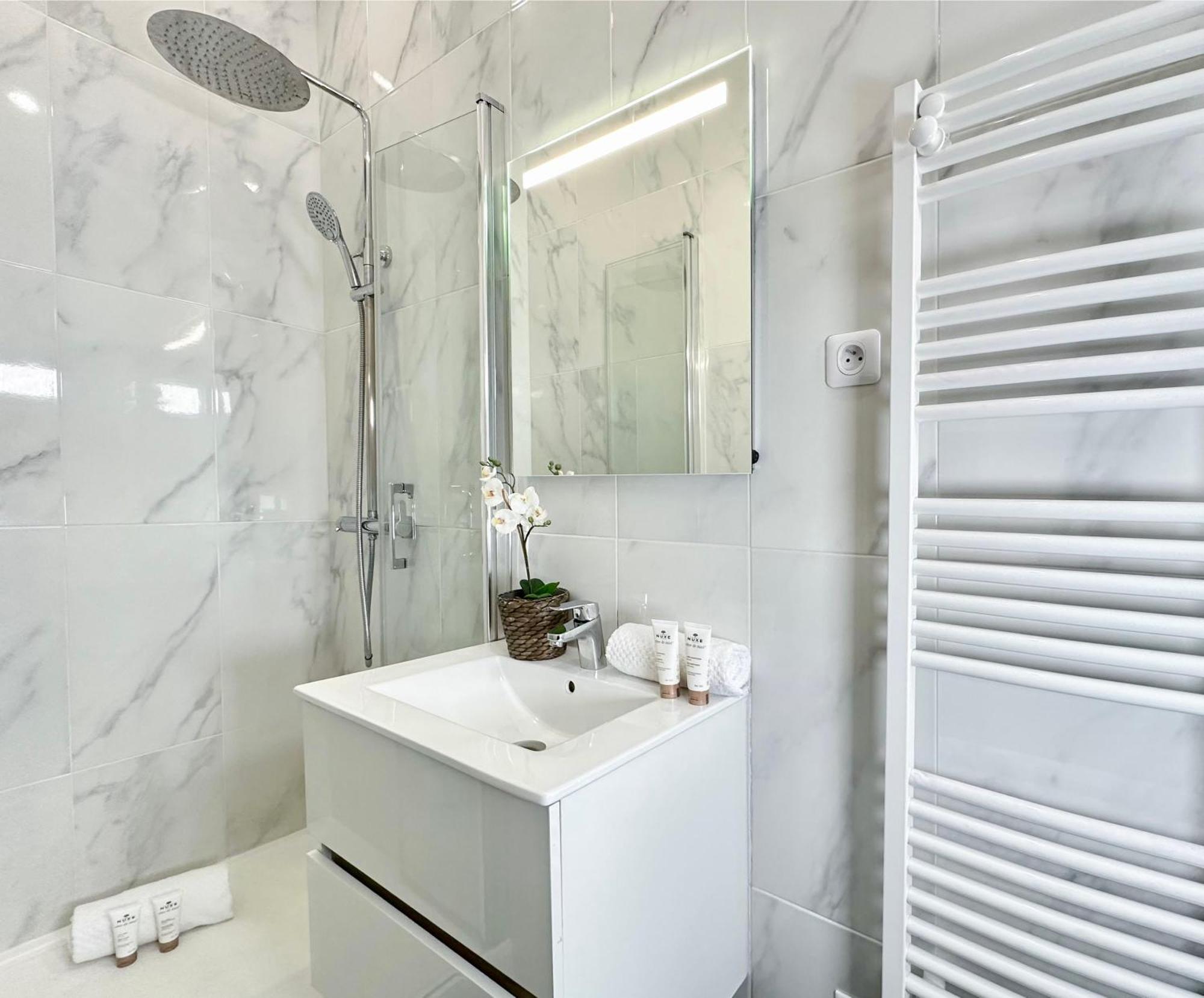 Appartement Spacious In Saint-germain-des-pres Parijs